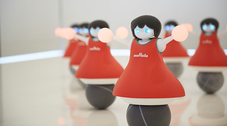 最新ロボットでチアリーディング 村田製作所