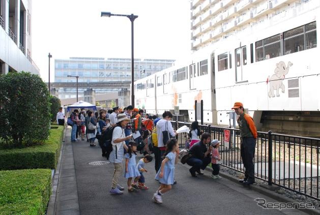 多摩モノレール運営基地の見学イベントは2年ぶり。写真は前回（2012年）の様子。
