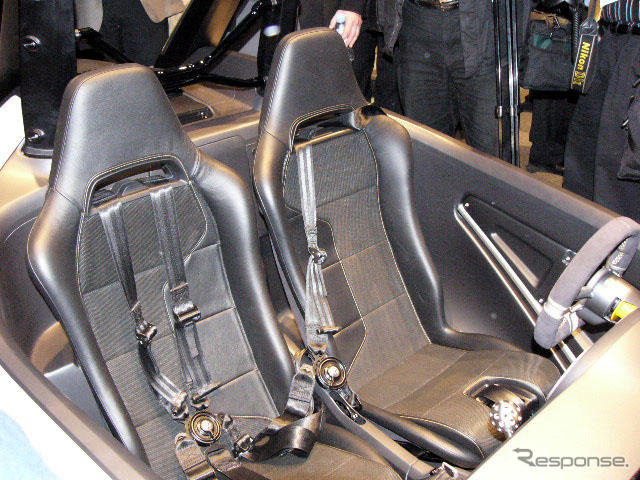 【ロサンゼルスモーターショー06】VWの3ホイーラー『GX3』、07年市販?