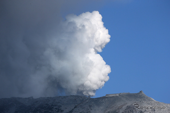 27日に噴火した御岳山