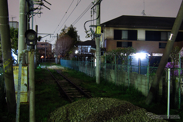 国分寺市ひかりプラザ（東京都国分寺市光町）の近くには鉄道総合技術研究所もある。