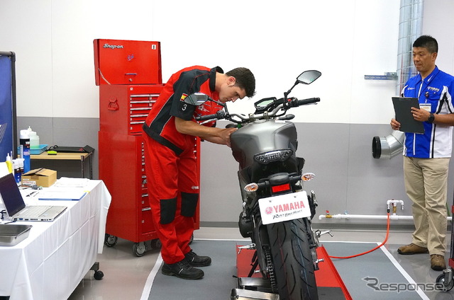 スポーツバイク部門優勝のトーマス・サンチェズさん(スペイン)