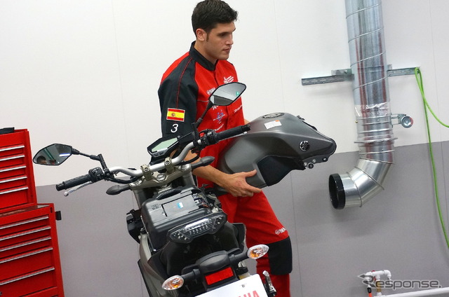 スポーツバイク部門優勝のトーマス・サンチェズさん(スペイン)