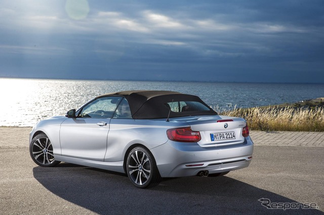 BMW 2 シリーズ カブリオレ の 228i