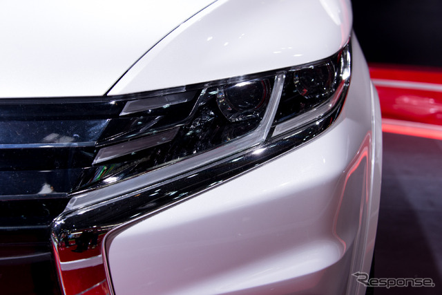 三菱・アウトランダー PHEV コンセプト-S(パリモーターショー14)