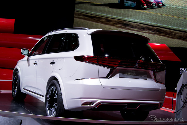 三菱・アウトランダー PHEV コンセプト-S(パリモーターショー14)
