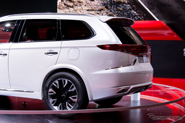 三菱・アウトランダー PHEV コンセプト-S(パリモーターショー14)
