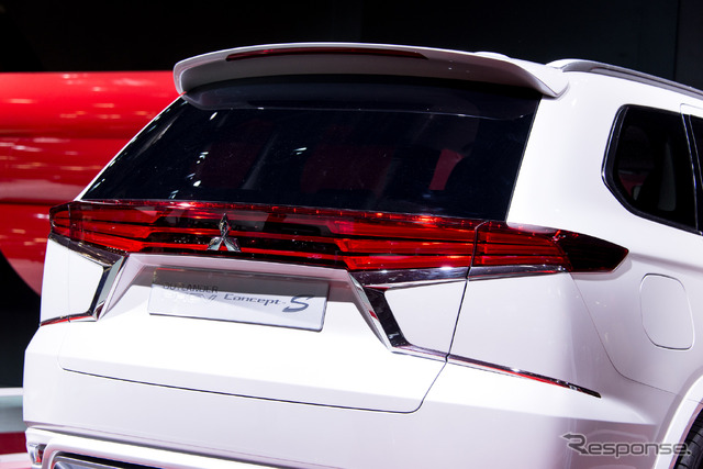 三菱・アウトランダー PHEV コンセプト-S(パリモーターショー14)