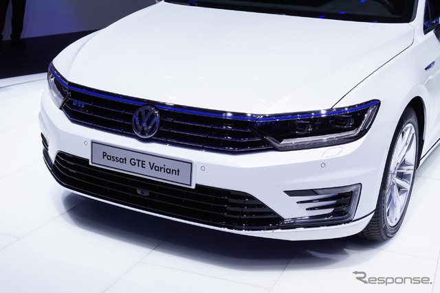 新型 フォルクスワーゲン パサート のGTE(パリモーターショー14)