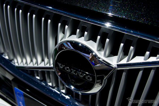 ボルボ XC90(パリモーターショー14)