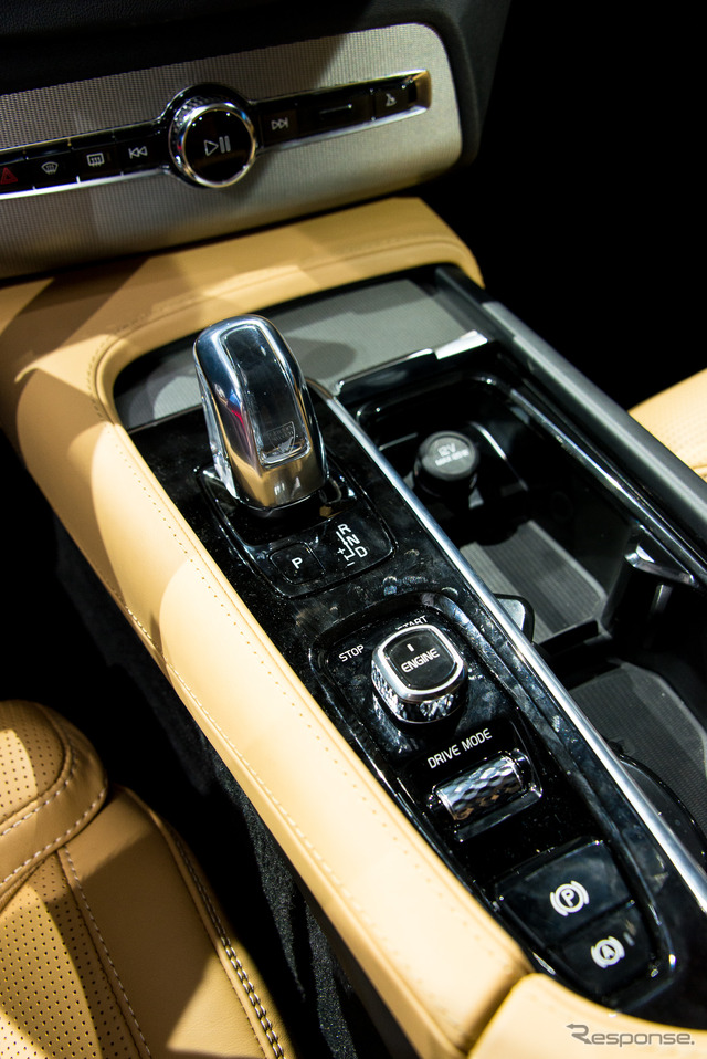 ボルボ XC90(パリモーターショー14)
