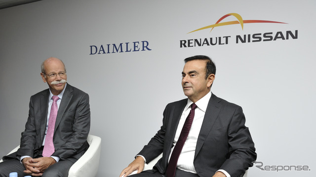 ダイムラーのディーター・ツェッチェ会長とルノー日産のカルロス・ゴーン会長兼CEO(パリモーターショー14)