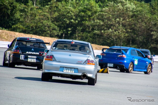 富士スピードウェイ ワンメイクドライビングレッスン(ランサーエボリューション・スバルWRX)