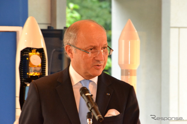 式に参加したフランスの外務・国際開発省ローラン・ファビウス大臣