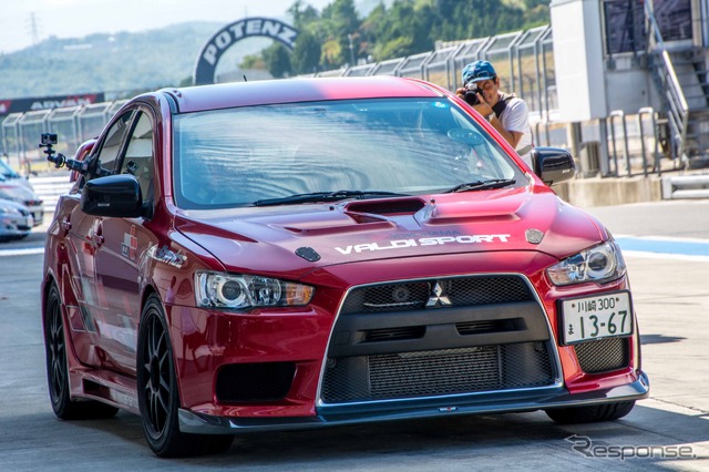 富士スピードウェイ ワンメイクドライビングレッスン(ランサーエボリューション・スバルWRX)