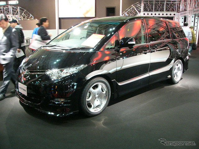 【東京オートサロン06】量産予定車の先行展示に注目