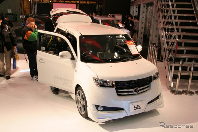 【東京オートサロン06】写真蔵…トヨタ bB