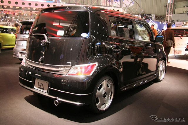 【東京オートサロン06】写真蔵…トヨタ bB