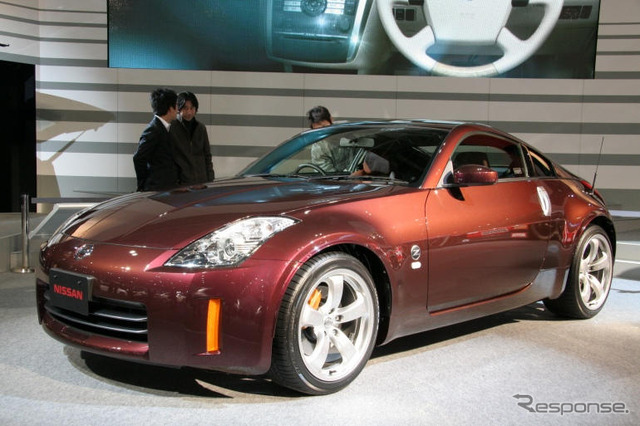 【東京オートサロン06】写真蔵…フェアレディZ Version ST Type G
