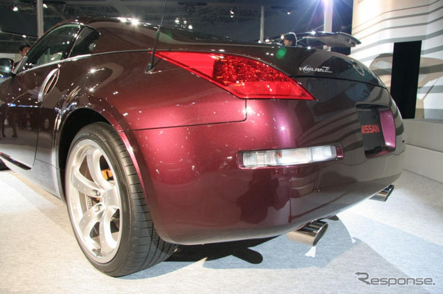 【東京オートサロン06】写真蔵…フェアレディZ Version ST Type G