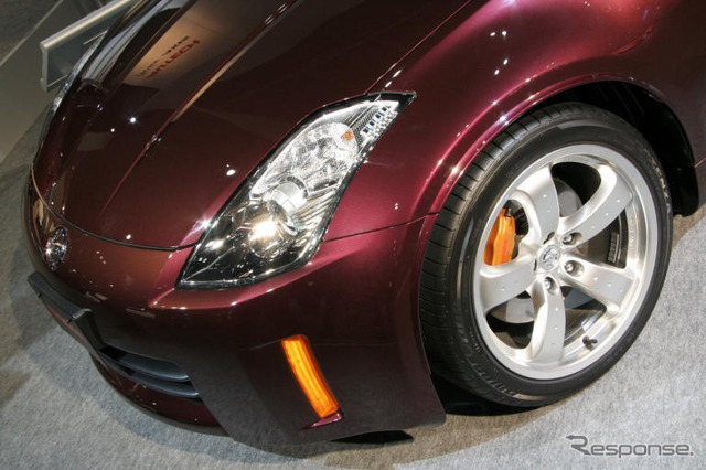 【東京オートサロン06】写真蔵…フェアレディZ Version ST Type G