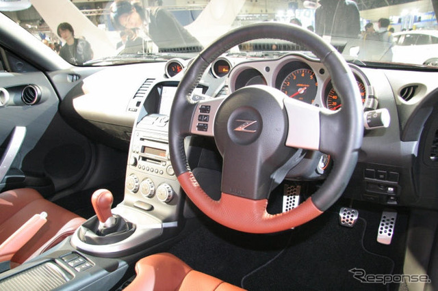 【東京オートサロン06】写真蔵…フェアレディZ Version ST Type G