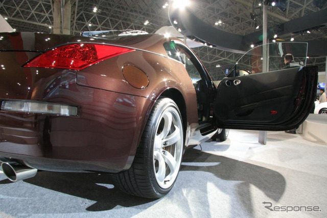 【東京オートサロン06】写真蔵…フェアレディZ Version ST Type G