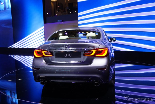 インフィニティ Q70(日産フーガ)改良新型(パリモーターショー14)
