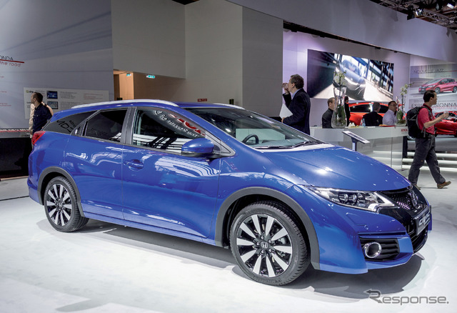 ホンダ シビックの2015年モデル(パリモーターショー14)