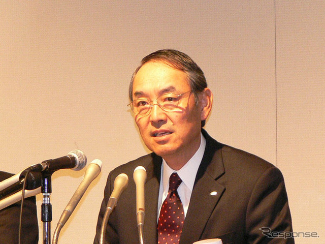 「2006年の最重要課題は販売店の質の向上」と富士重工の竹中社長