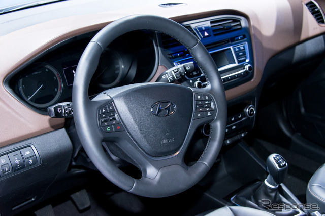ヒュンダイ i20(パリモーターショー14)