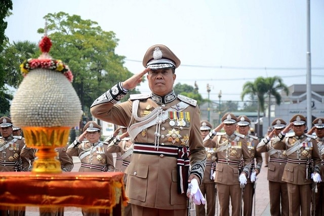 ソムヨット警察長官