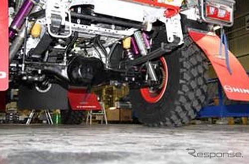 テーパーリーフサスペンション（リア）
