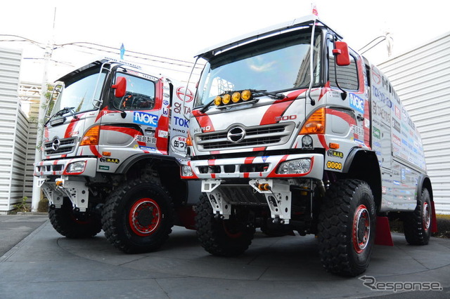 日野チームスガワラ 参戦車両（右が1号車）