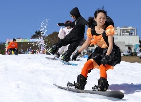 富士山南麓2合目のスキー場「スノータウンYeti(イエティ)」がオープン