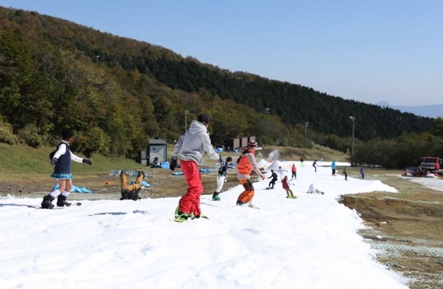 富士山南麓2合目のスキー場「スノータウンYeti(イエティ)」がオープン