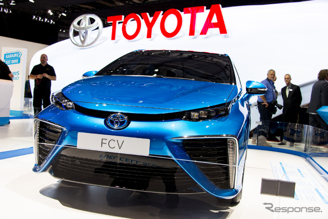 トヨタ FCVセダン コンセプト(パリモーターショー14)