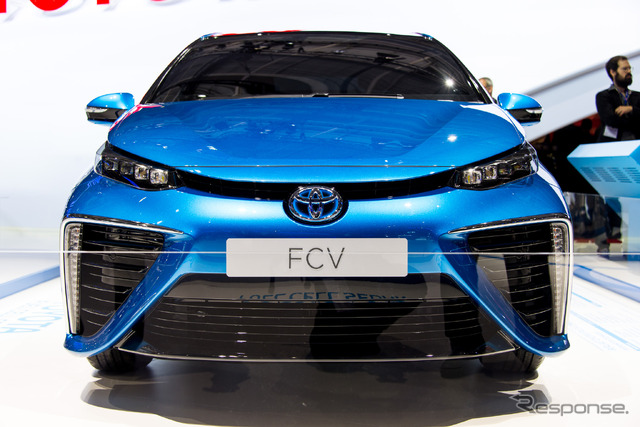 トヨタ FCVセダン コンセプト(パリモーターショー14)