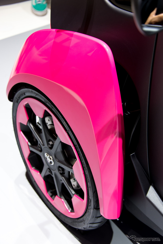 トヨタ i-Road(パリモーターショー14)