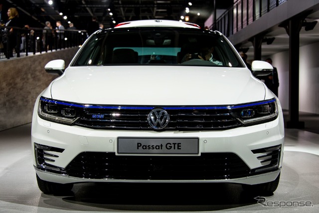 VW パサート GTE(パリモーターショー14)