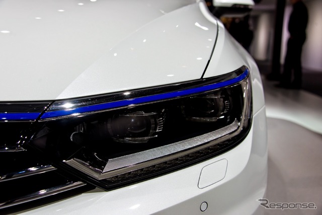 VW パサート GTE(パリモーターショー14)