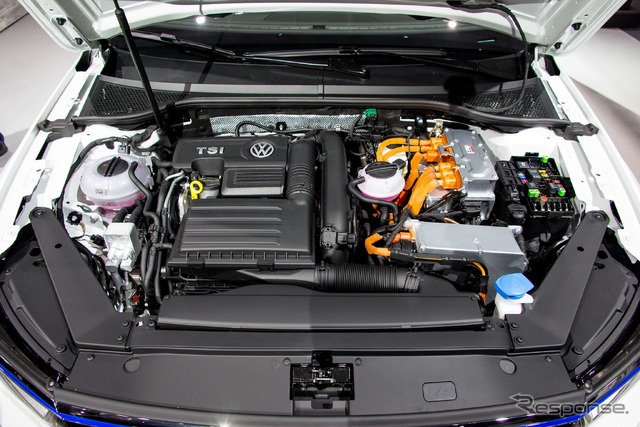 VW パサート GTE(パリモーターショー14)