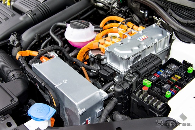 VW パサート GTE(パリモーターショー14)