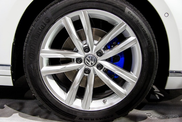 VW パサート GTE(パリモーターショー14)