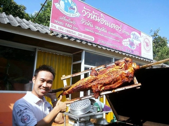 ワニの姿焼きはいかが？　タイ北部のケータリング会社