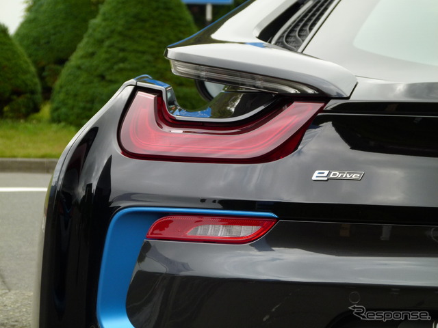 BMW i8