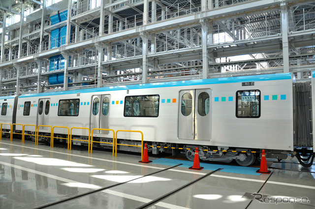 仙台市交通局地下鉄東西線2000系電車の中間車(2401号)