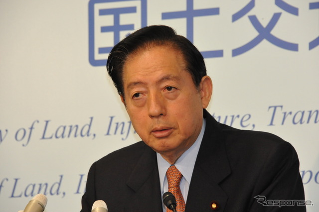 太田明宏国交相 自動車関係功労者表彰を語る(28日・国交省)