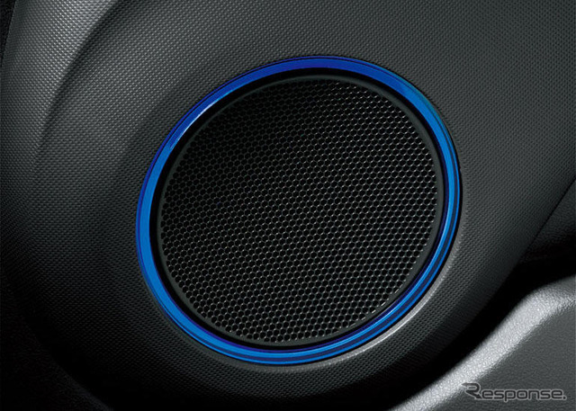 【トヨタ bB 新型発表】メーカー製デモカーのようなオーディオ