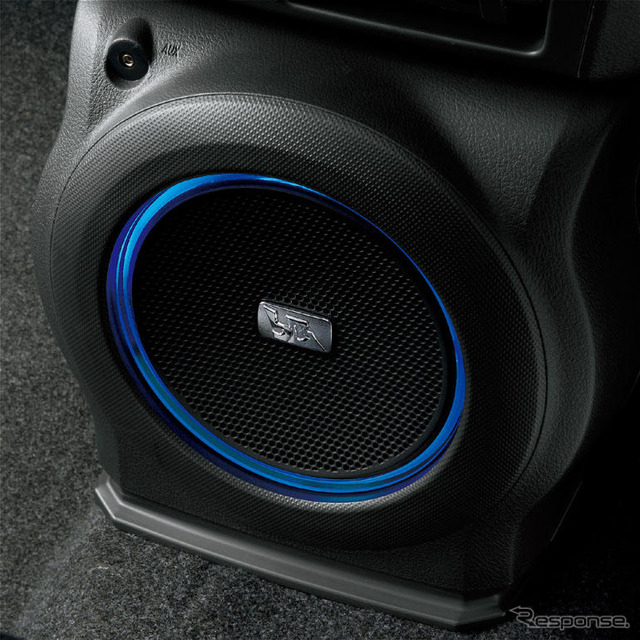 【トヨタ bB 新型発表】メーカー製デモカーのようなオーディオ